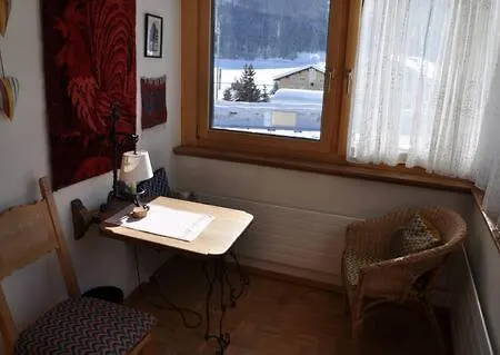 Apartment Chesa Dimvih *