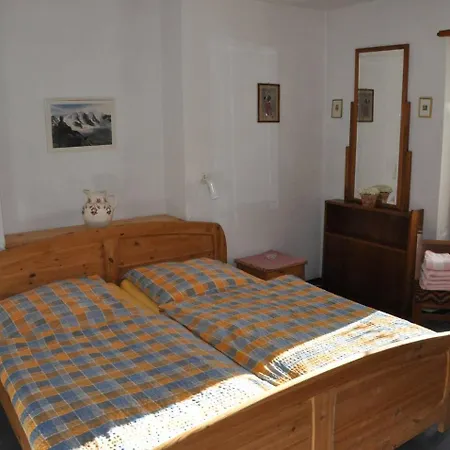 Chesa Dimvih Apartment *
